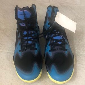 Brand new under armour basketball shoes! Size 12.